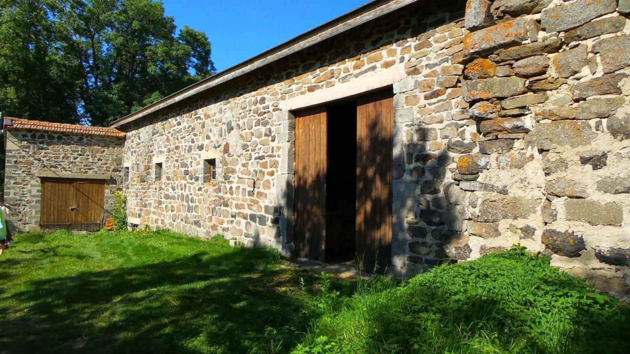 Les Vastres Maison De Famille Au Plateau Du Mezenc מראה חיצוני תמונה